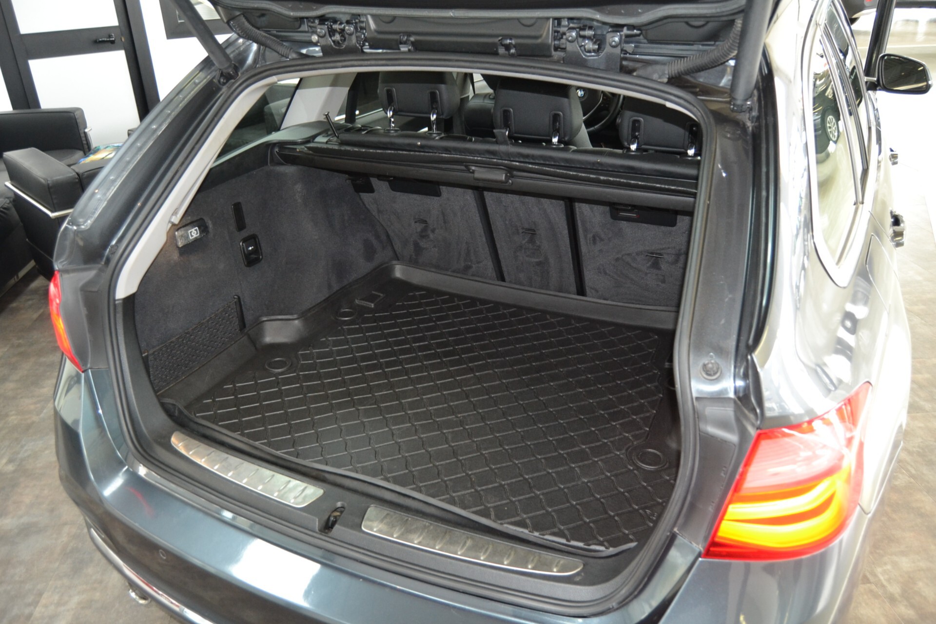 Bmw 316D Touring Luxury UniPro/Navi/Pelle/Xenon/C.Auto