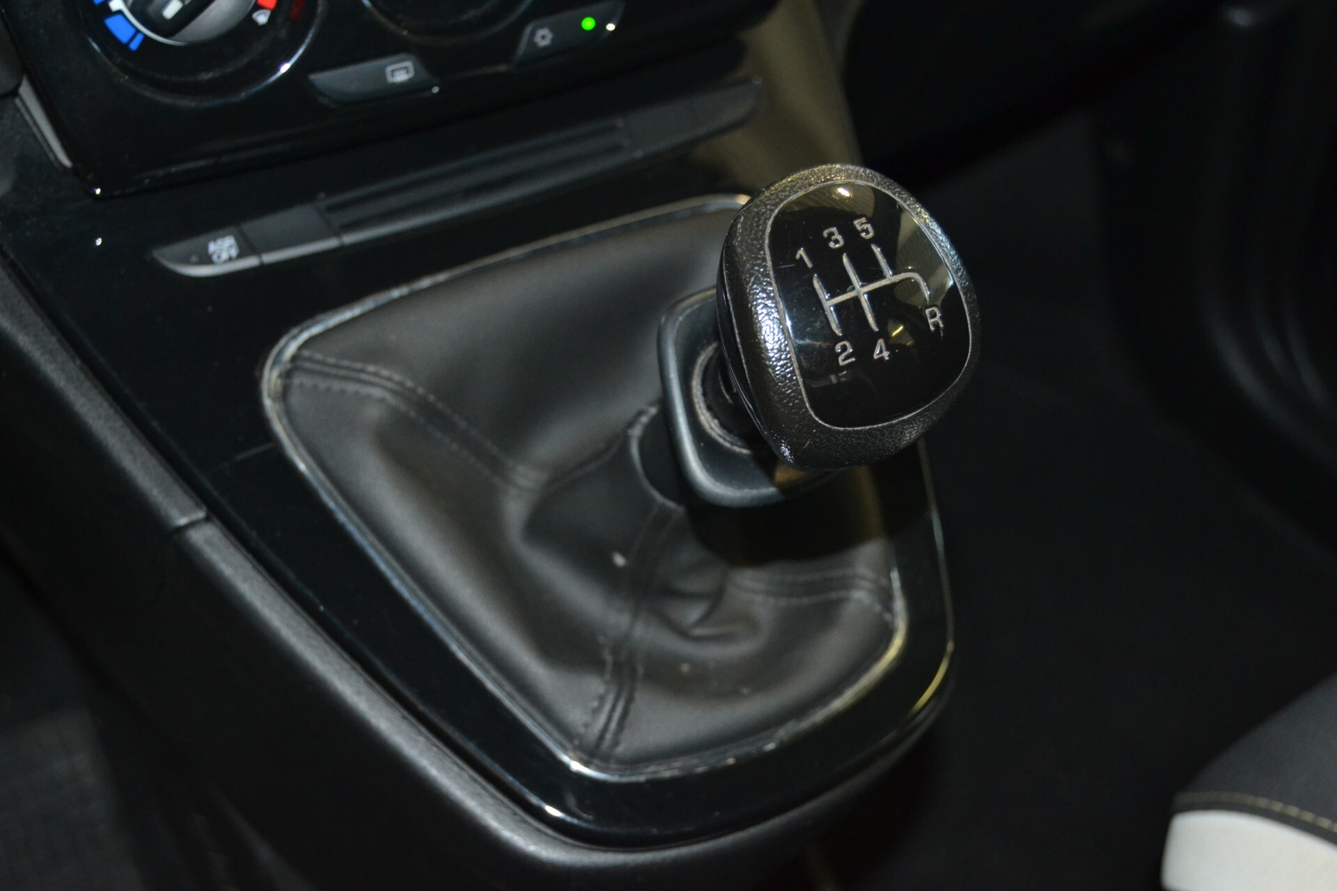 Lancia Ypsilon 0.9 TwinAir 85 CV 5 porte Metano Ecochic Elefantino