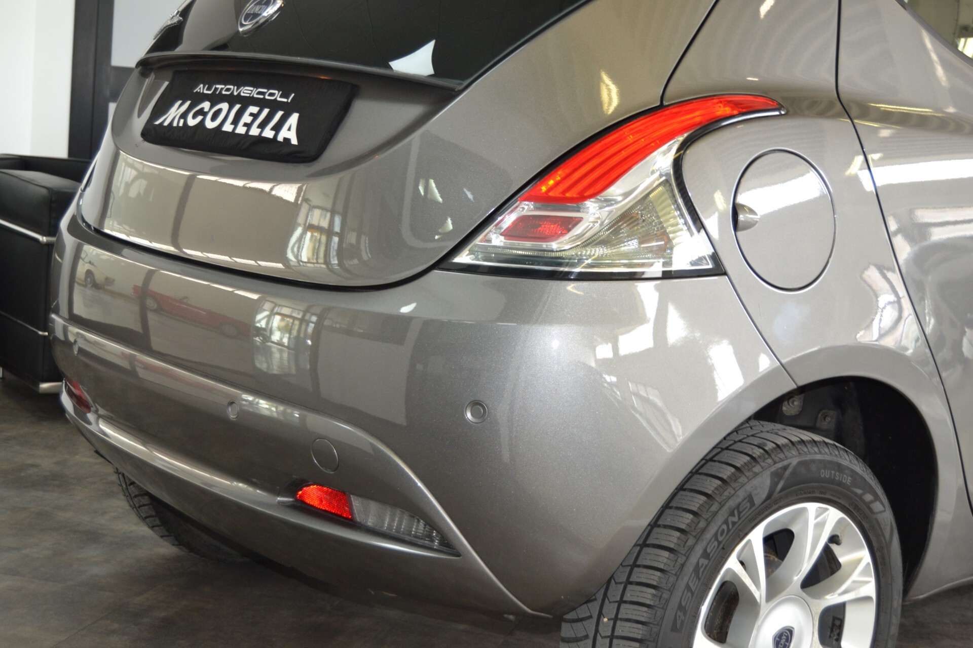 Lancia Ypsilon 0.9 TwinAir 85 CV 5 porte Metano Ecochic Gold