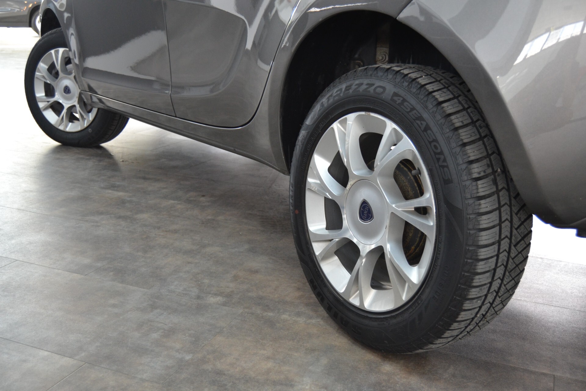 Lancia Ypsilon 0.9 TwinAir 85 CV 5 porte Metano Ecochic Gold