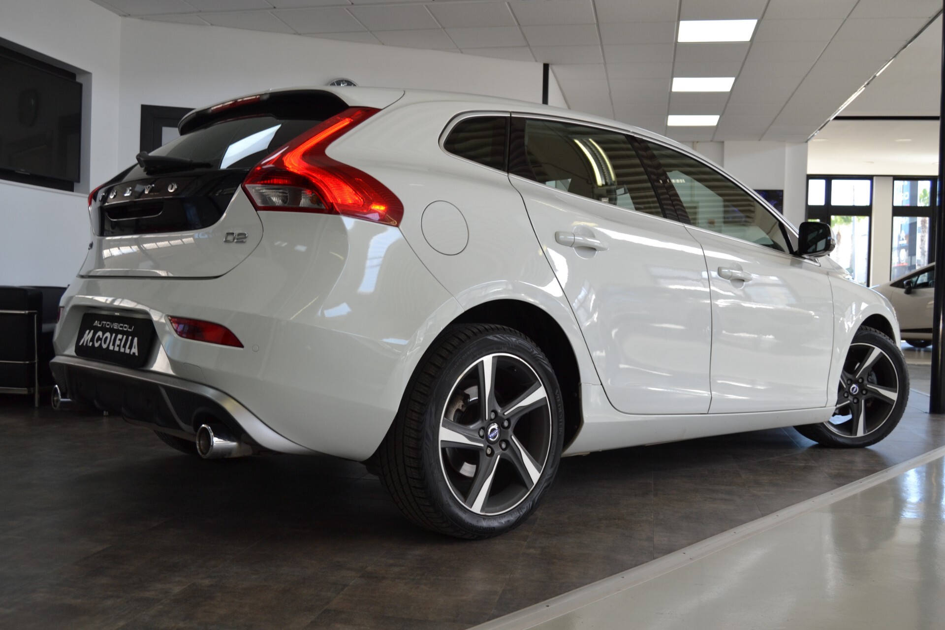 Volvo V40 D2 1.6 R-Design UniPro/Navi/Xenon/Cruse/Pelle