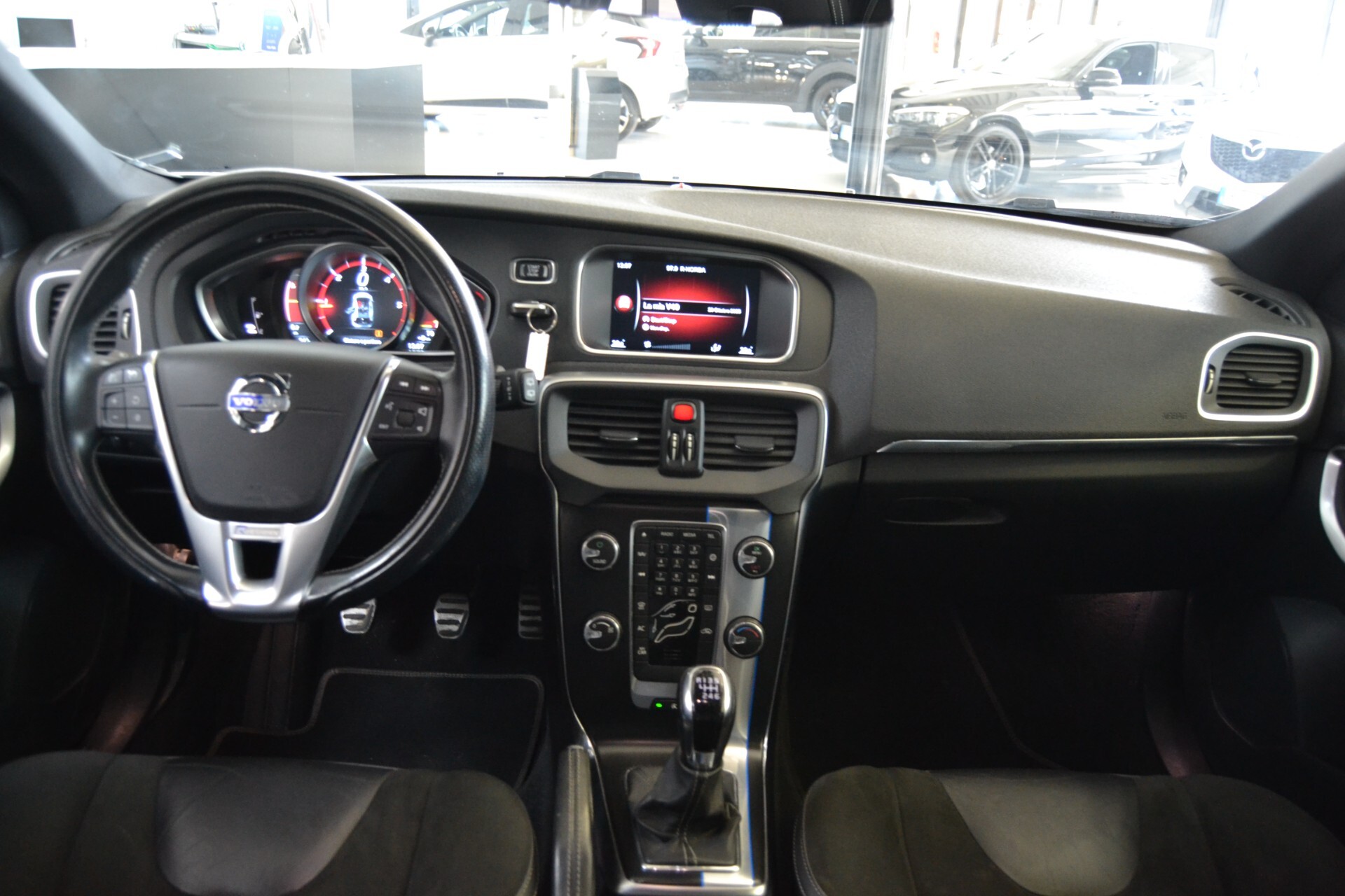 Volvo V40 D2 1.6 R-Design UniPro/Navi/Xenon/Cruse/Pelle