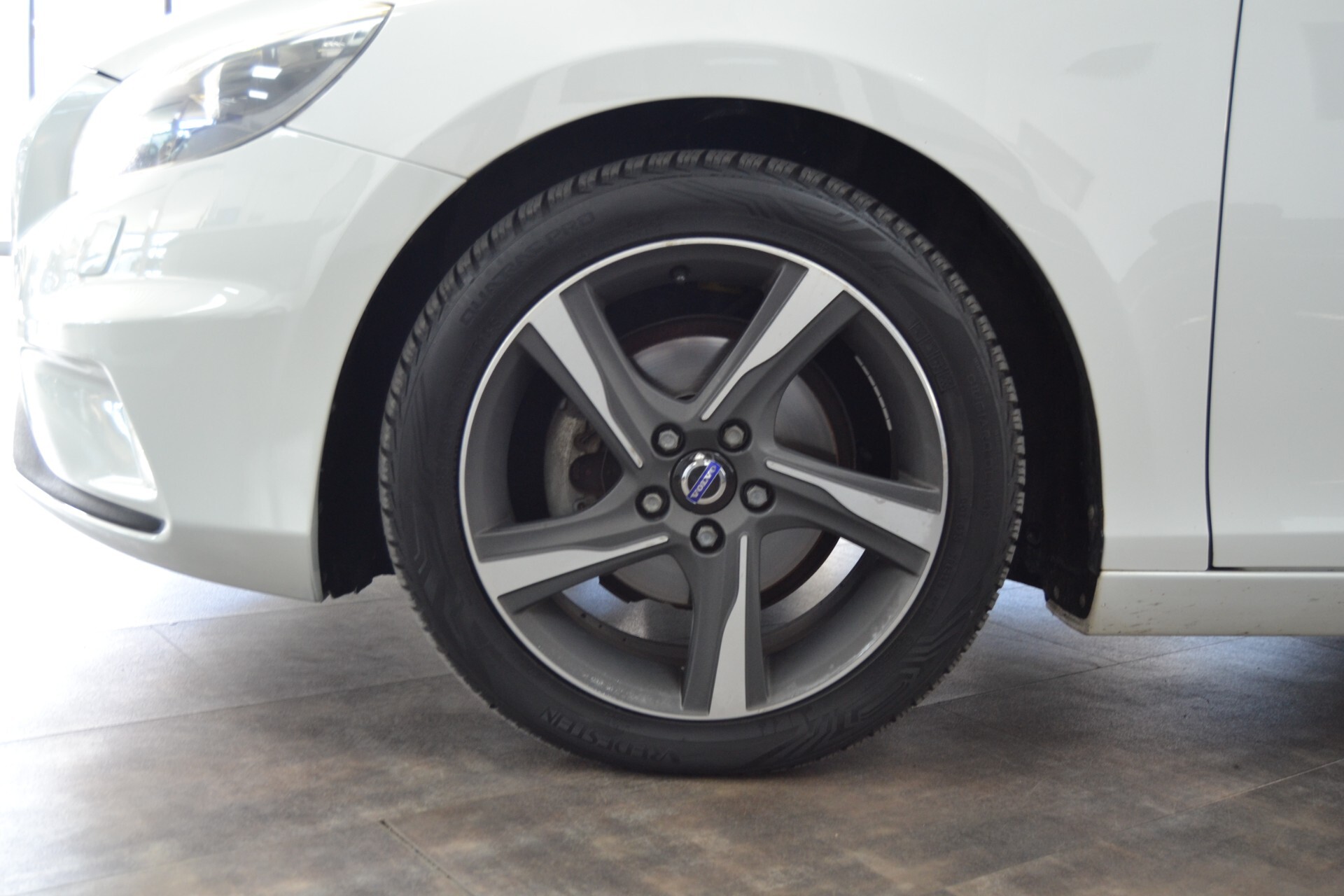 Volvo V40 D2 1.6 R-Design UniPro/Navi/Xenon/Cruse/Pelle