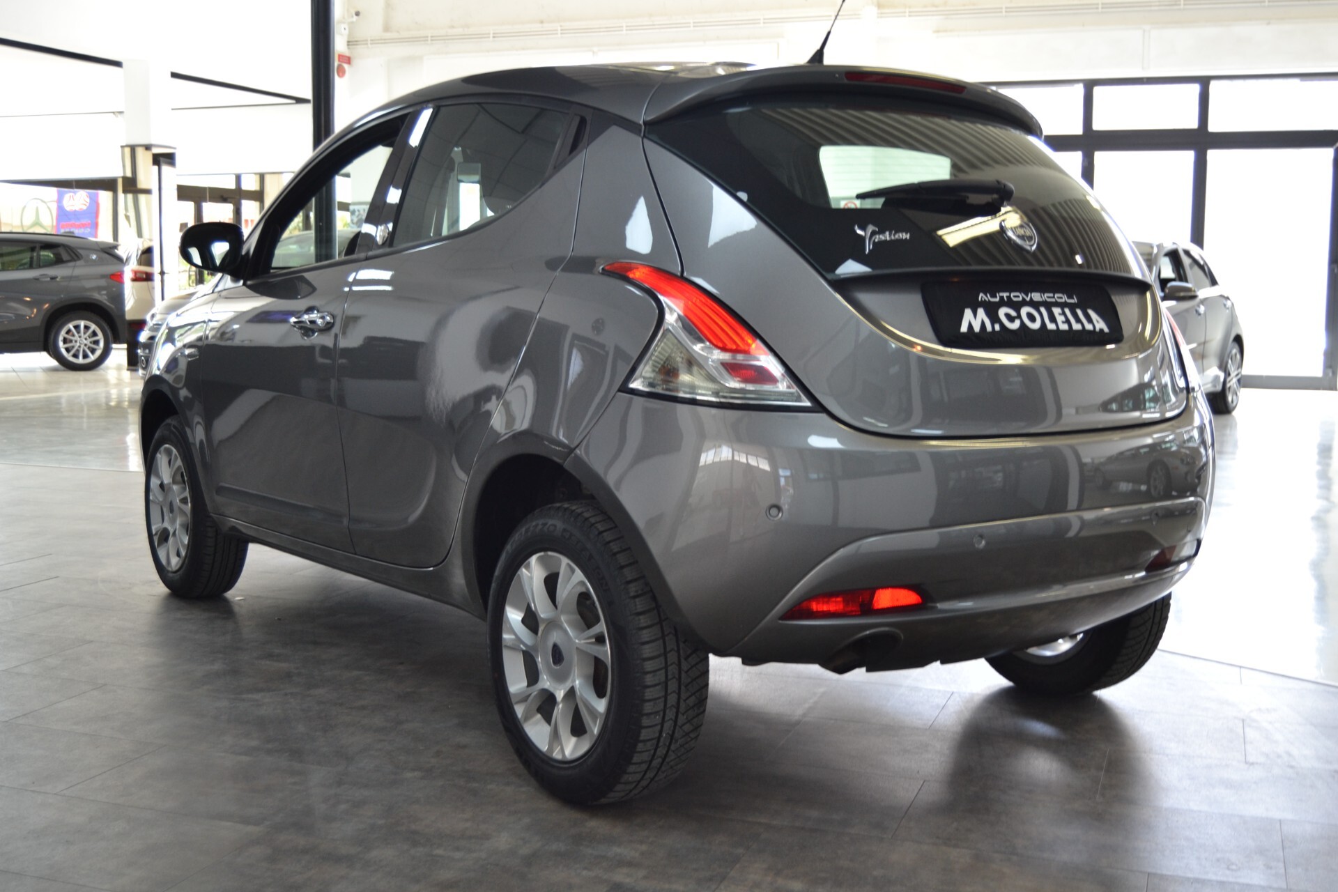 Lancia Ypsilon 0.9 TwinAir 85 CV 5 porte Metano Ecochic Gold