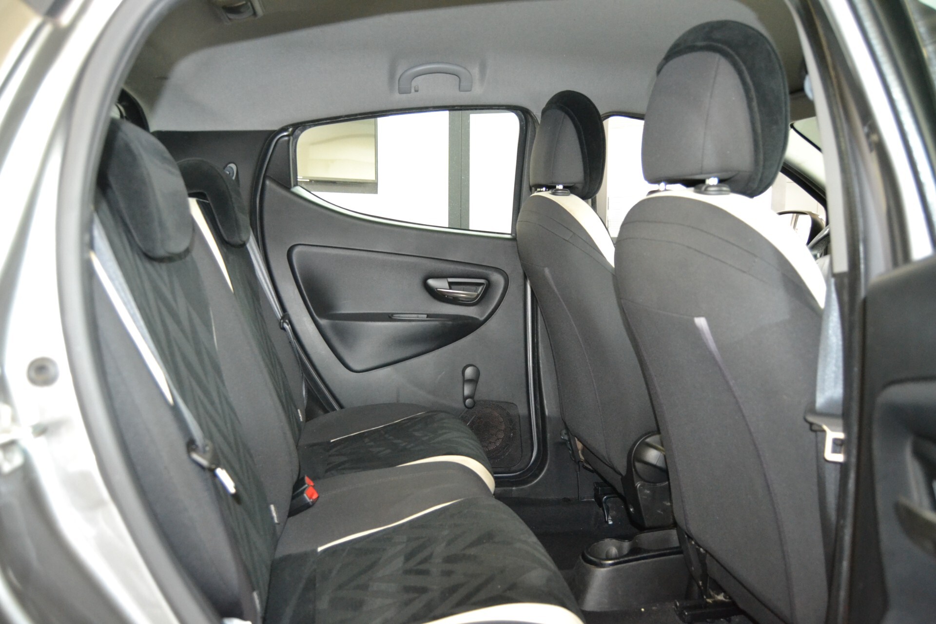 Lancia Ypsilon 0.9 TwinAir 85 CV 5 porte Metano Ecochic Gold