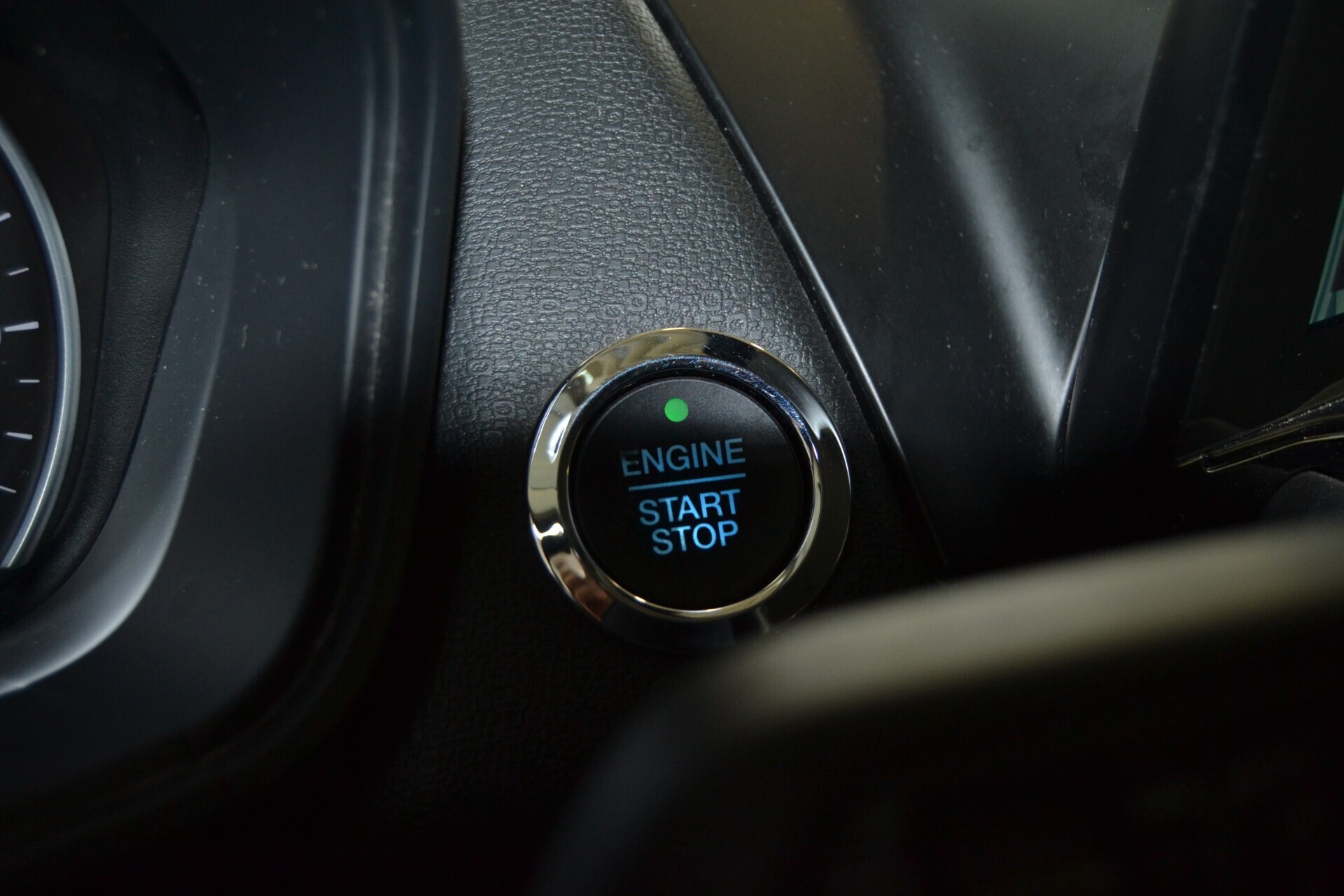 Ford EcoSport 1.5 TDCi ST-Line UniPro/Navi/Telecamera/LED