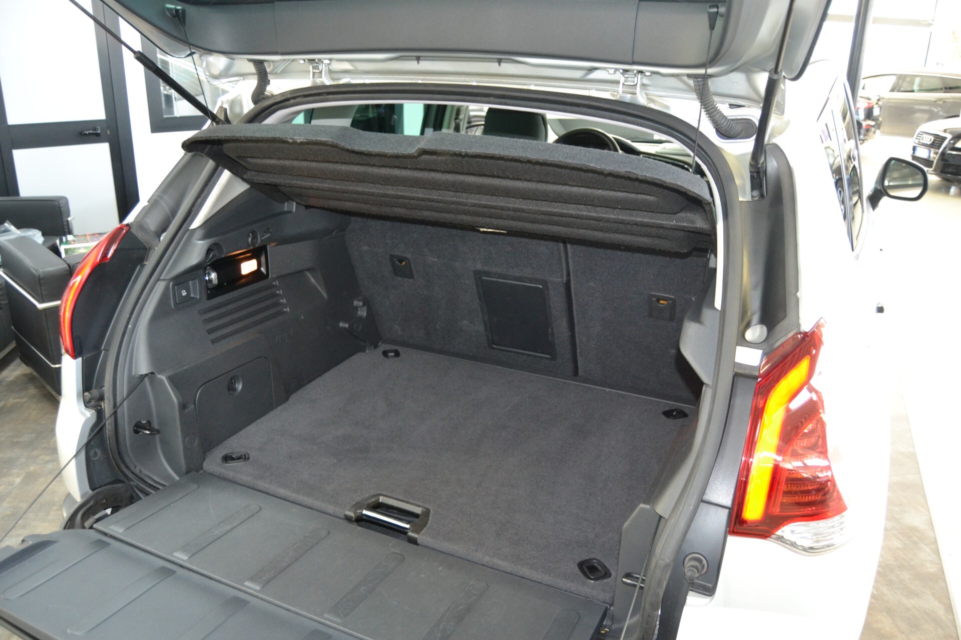 Peugeot 3008 1.6 HDi 115CV Allure Tetto/Navi/Gancio 