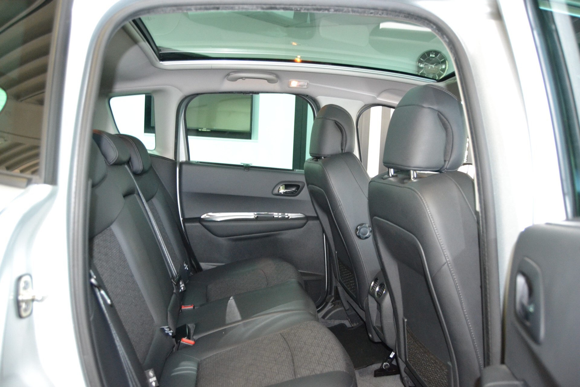 Peugeot 3008 1.6 HDi 115CV Allure Tetto/Navi/Gancio 