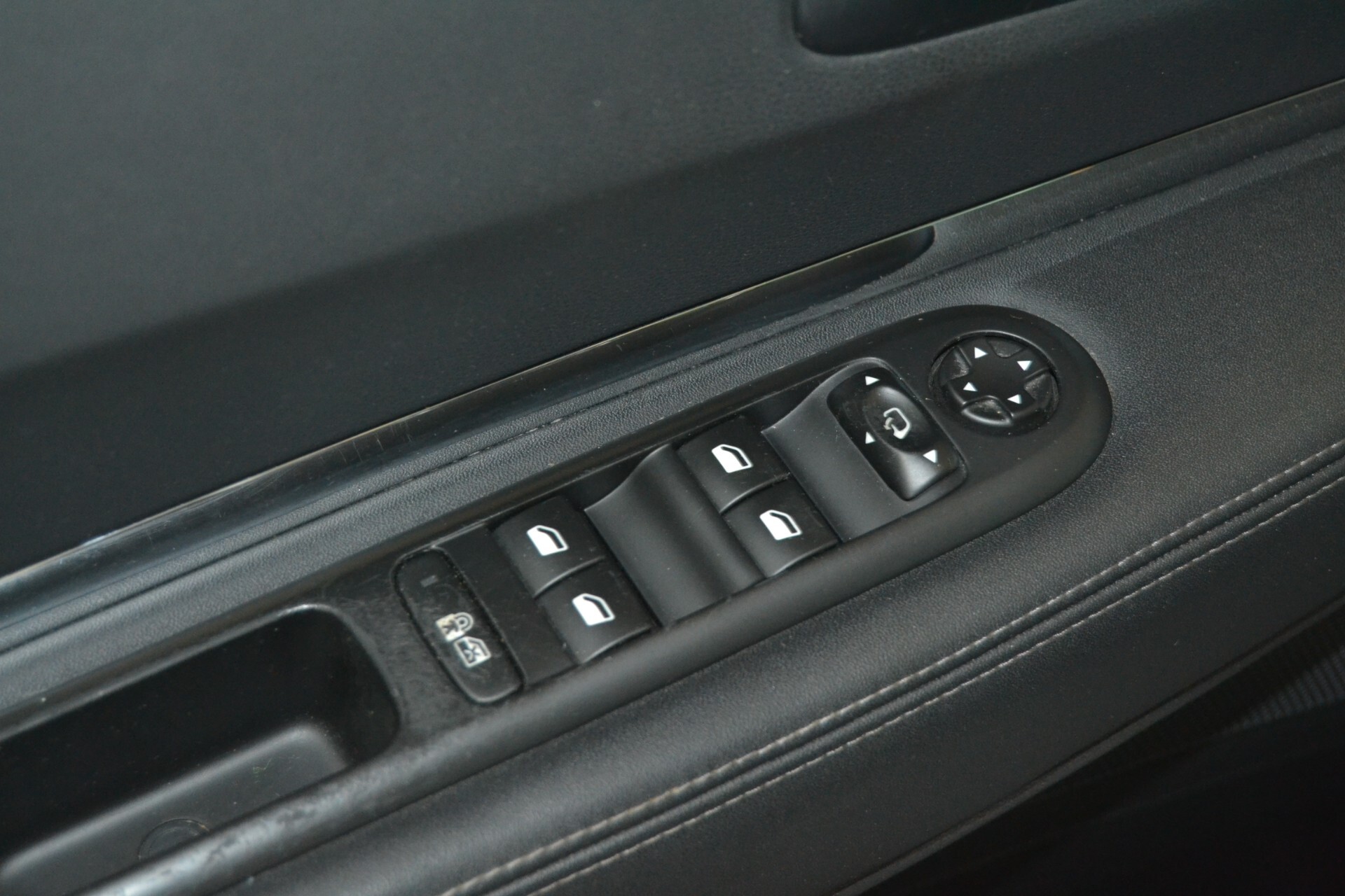 Peugeot 3008 1.6 HDi 115CV Allure Tetto/Navi/Gancio 