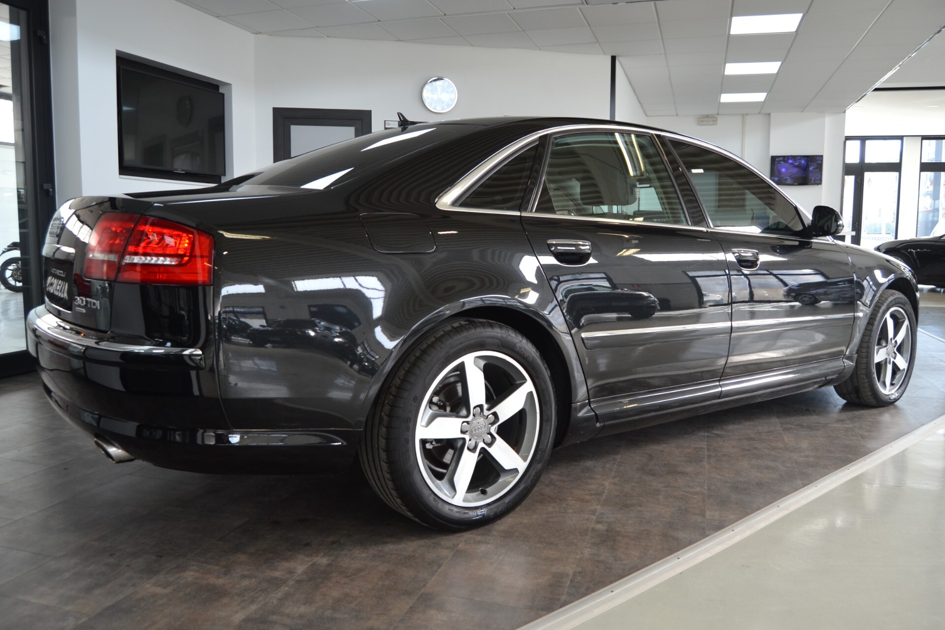 AUDI A8 L 3.0TDI V6 Quattro Navi/Xenon/NoSuperBOLLO