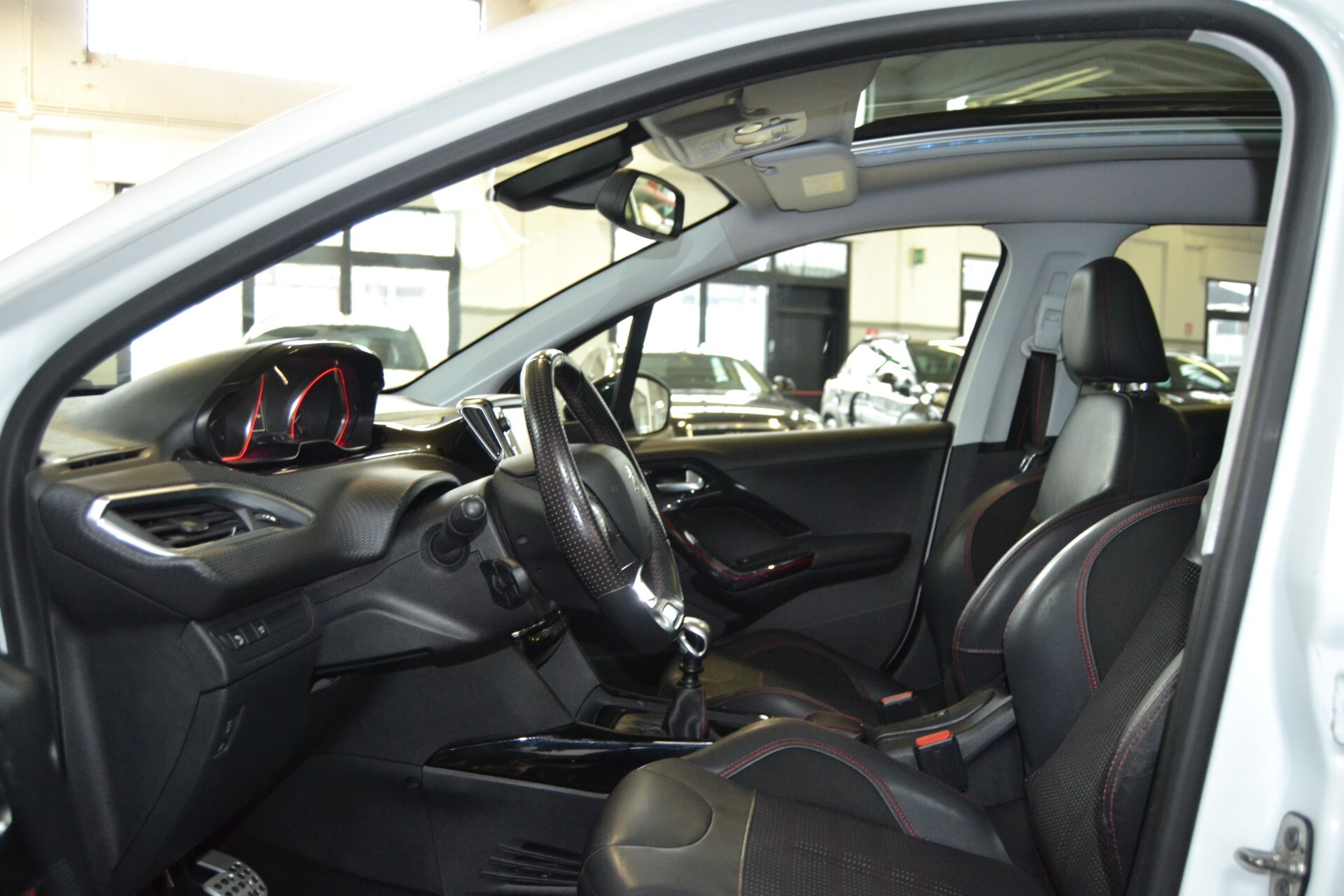 Peugeot 2008 BlueHDi 120 GT-Line Navi/Tetto