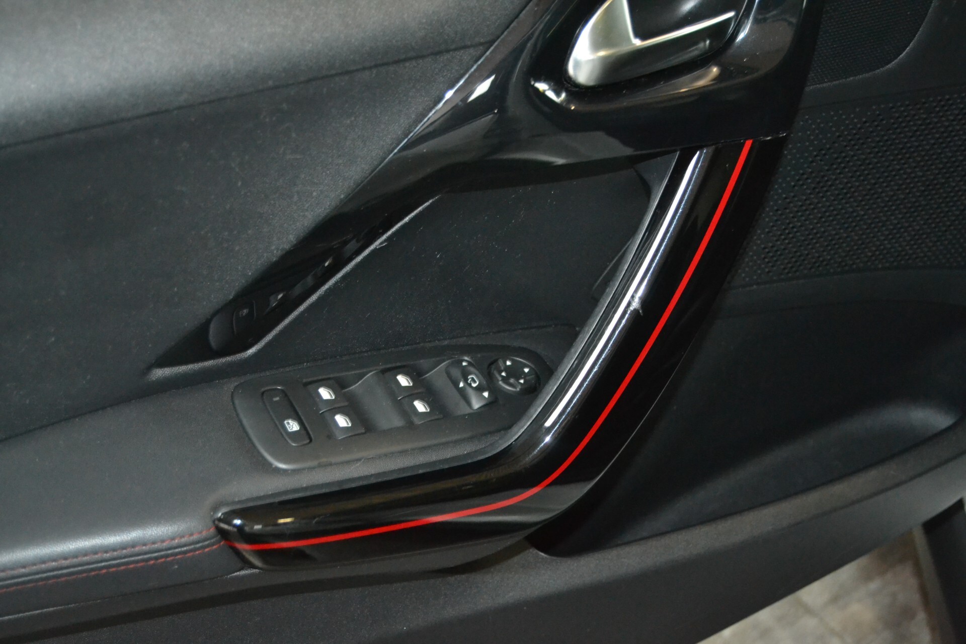 Peugeot 2008 BlueHDi 120 GT-Line Navi/Tetto