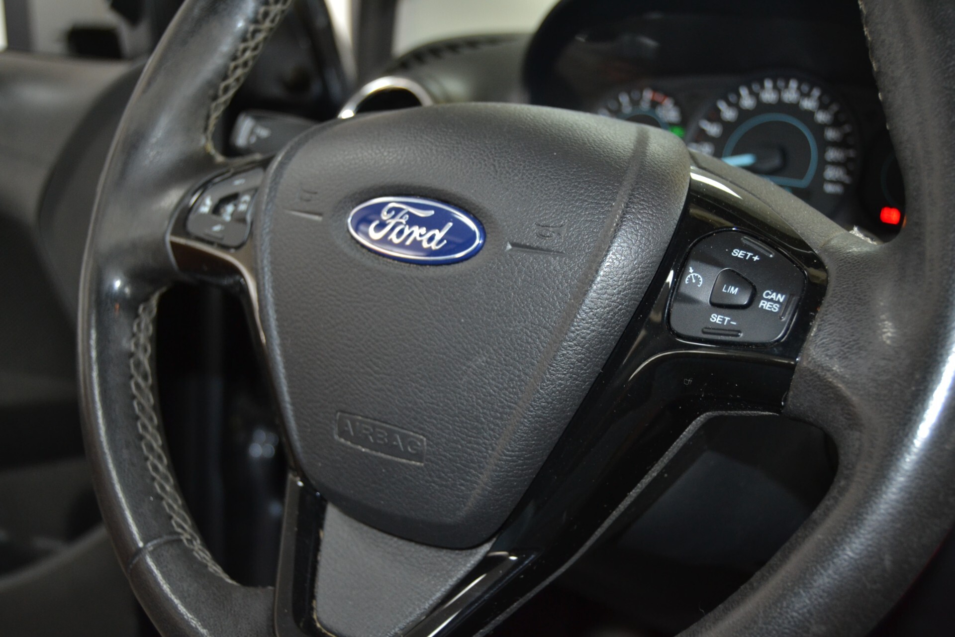 Ford Ka 1.5 TDCI 95cv TITANIUM 5P UniPro/Navi