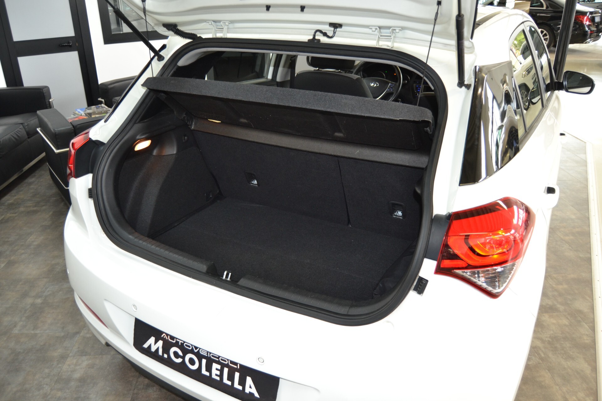 Hyundai i20 1.1 CRDi 6Marce/Euro6/25KM/L